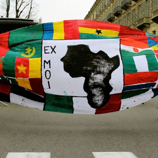 Ex Moi, domani ricorrono i 5 anni di occupazione: la festa dentro, le polemiche fuori