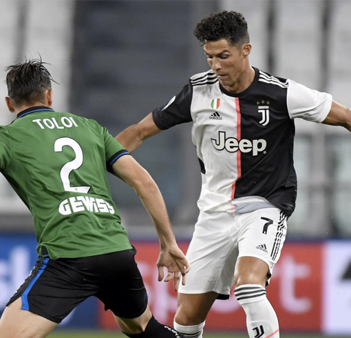 L'Atalanta dà spettacolo, Ronaldo la riacciuffa su rigore: allo Stadium un 2-2 tricolore