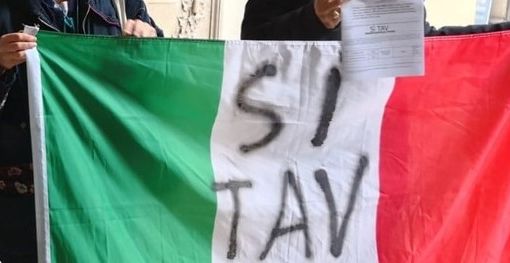 Sì Tav, alla manifestazione del 12 i sindaci saranno senza fascia e senza Gonfalone