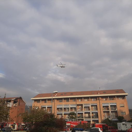 Pinerolo, incendio piazza Sabin: vittima un'anziana, grave il marito [VIDEO]