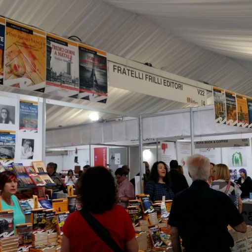 SalTo, polemiche degli editori “confinati” al Padiglione 4: “Sembra la sagra della mozzarella”