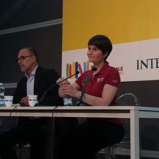 Astrosamantha nell'orbita del Salone del Libro: &quot;La fortuna dalla mia, ma senza preparazione si resta a terra&quot;