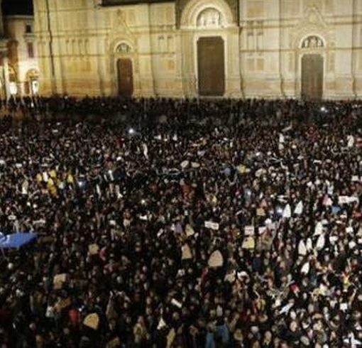 Foto presa dal profilo Facebook 6000 Sardine Torino