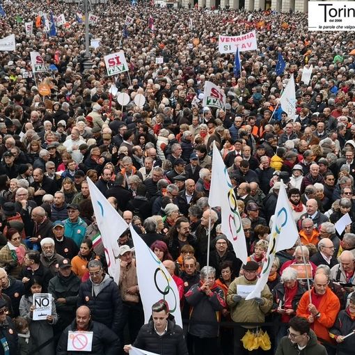 Torino-Lione, cambio di programma: dopo i bandi, la piazza sposta l'appuntamento del sì al 6 aprile
