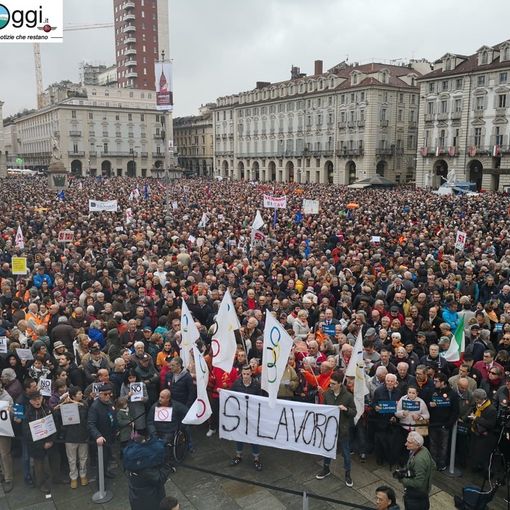 Piazza Vittorio Veneto ore 10: il Sì alla Tav oggi si muove in corteo