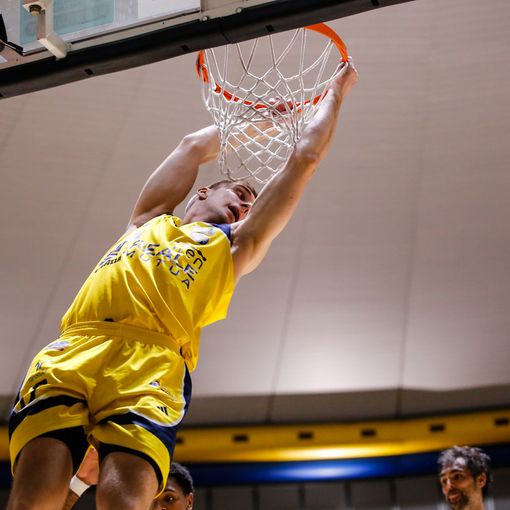 schiacciata di basket