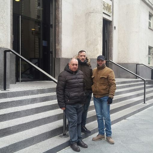 Vigilantes licenziati, sciopero della fame e protesta alla sede Reale Mutua di Torino: &quot;Un calvario&quot;