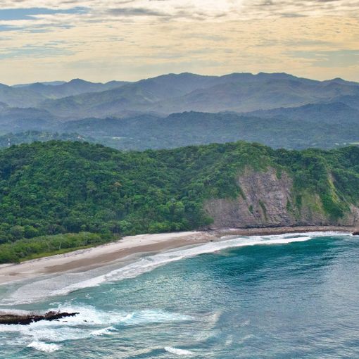 Selfie mortale a Bali, turista torinese precipita dalla scogliera e muore