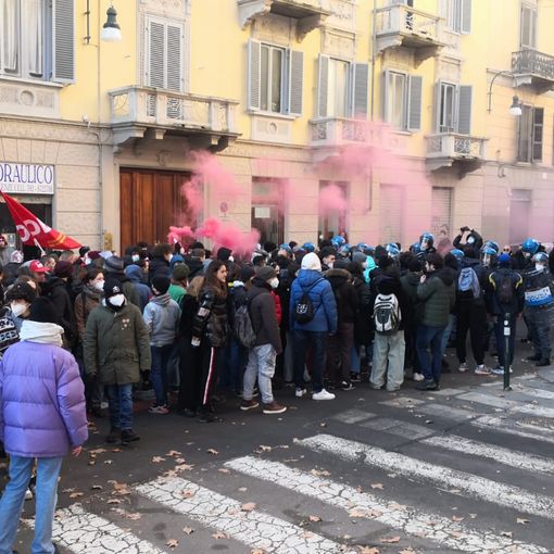 Siulp dice basta: &quot;Aggredire le forze dell'ordine sta diventando uno sport&quot;