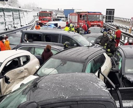 tamponamento a catena in autostrada