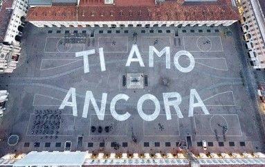 Ti amo ancora scritto dall'alto Ti amo ancora scritto dall'alto