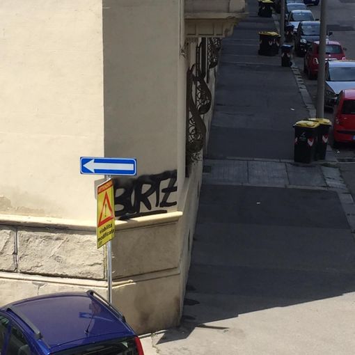 In corso i lavori per istituire il senso unico in via Buenos Aires