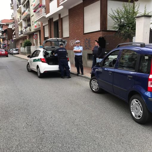 Nichelino, alla guida senza aver mai preso la patente. Sorpasso folle in pieno centro e successiva multa di 6000 euro