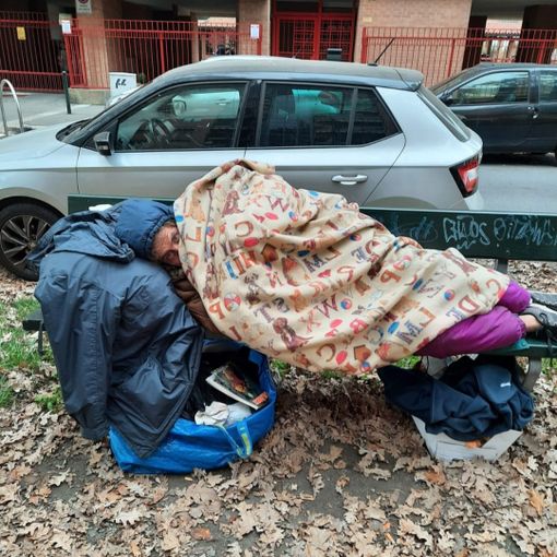 Torino, Vanchiglietta si mobilita per il senzatetto Oliviero