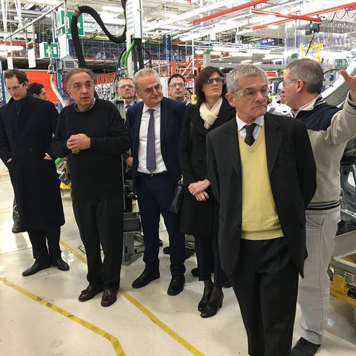 Chiamparino a Fca:&quot;Basta ambiguità sul futuro di Mirafiori&quot;