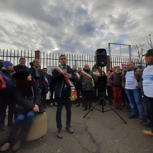 Ex Embraco, Sicchiero: &quot;Parlamentari e consiglieri regionali paghino il viaggio a Roma ai dipendenti per partecipare all'incontro al Mise&quot;