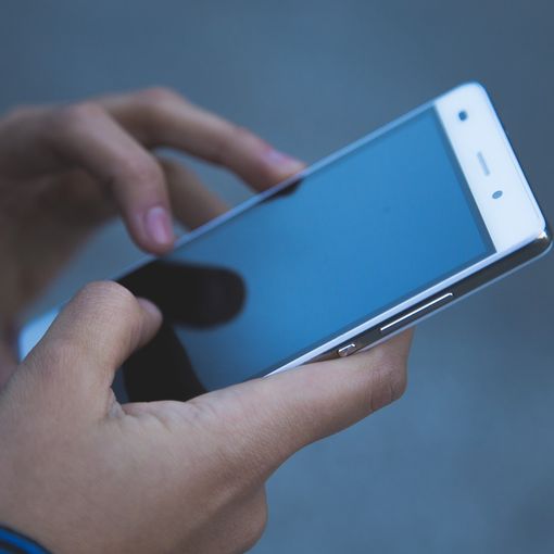 Telefono erotico: realizza tutte le tue fantasie in modo sicuro e anonimo!