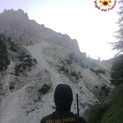 I Vigili del Fuoco soccorrono due escursionisti rimasti bloccati sul monte Chaberton