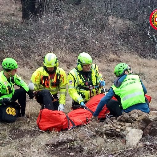 Val della Torre, colto da improvviso malore portato in salvo dai tecnici del Soccorso Alpino