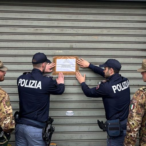 Spacciatori usavano il minimarket come punto di ritrovo per i clienti: negozio chiuso per un mese