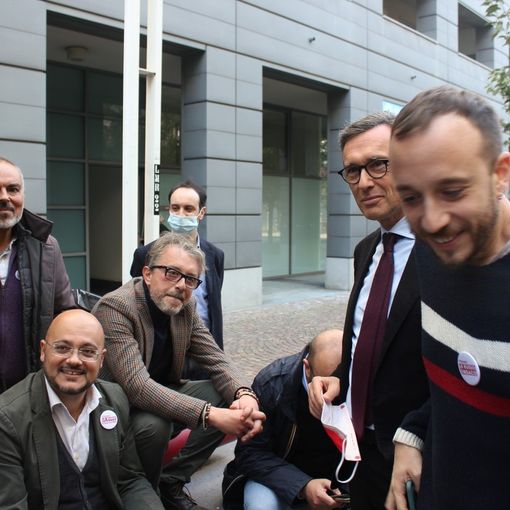 sostenitori lo russo in attesa