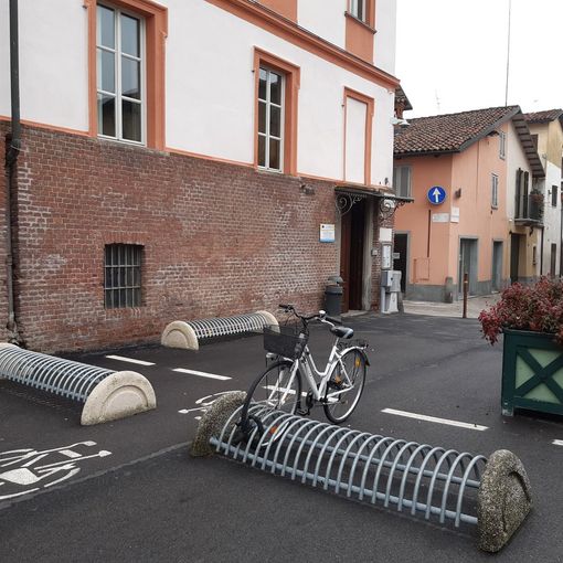 Più parcheggi 'rosa' per donne incinta e neo genitori
