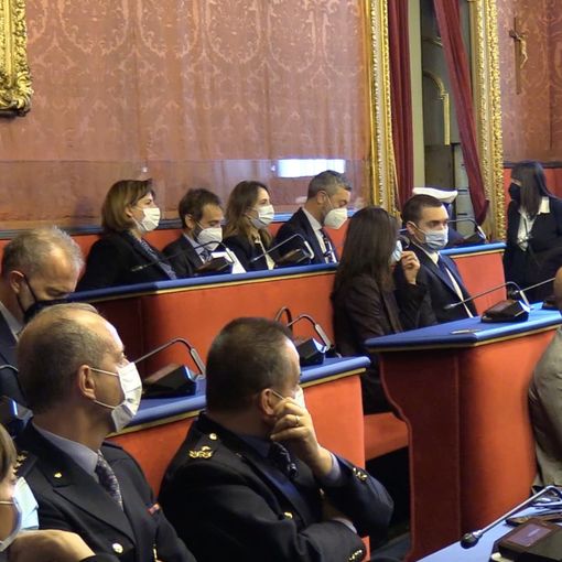 Consiglio Comunale in streaming per neo genitori, il centrodestra si smarca anche da FdI: &quot;Restano escluse altre categorie&quot;