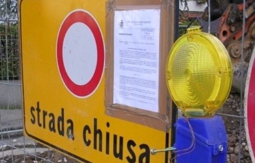 Incidente a Montalto Dora: un'auto si scontra con un mezzo agricolo, un 80enne ferito gravemente