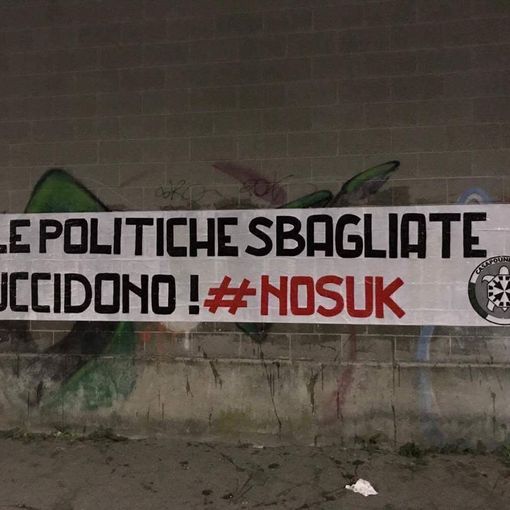 Omicidio a Torino, striscione d'accusa di CasaPound al Suk
