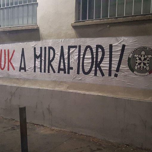 CasaPound contro “Barattolo”: compare lo striscione “No Suk a Mirafiori” in via Vigliani