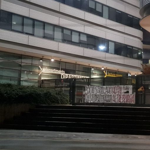 Striscione de Fuan al Campus Einaudi: &quot;Pochi No Tav strillano, gli studenti hanno altre priorità&quot;