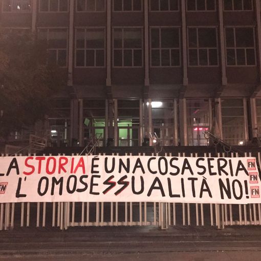 Corso in Storia dell'omosessualità, scritta omofoba di Forza Nuova all'Università