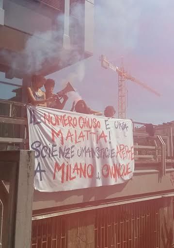 Gli studenti di Torino protestano a Palazzo Nuovo: “No al numero chiuso”
