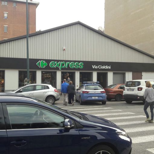 Cit Turin, rapina al supermercato di via Cialdini