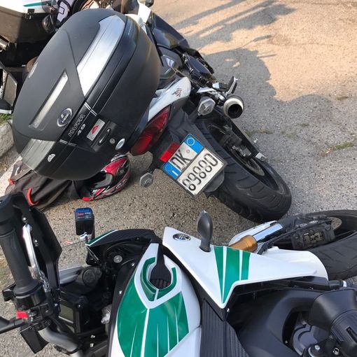 Torino, in sella ad una moto rubata si dà alla fuga all'alt della Municipale: fermato