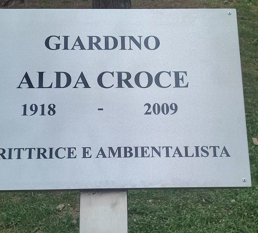 Divelta la targa per Alda Croce in piazza Adriano, il Centro Pannunzio: &quot;Ripristinatela&quot;