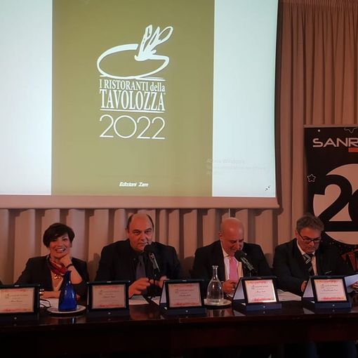tavolo dei relatori