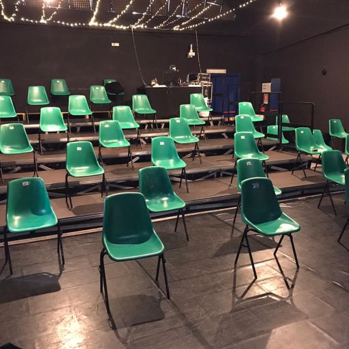 Il teatro si organizza contro il Coronavirus: da Tedacà garantita la distanza di 1 metro tra gli spettatori