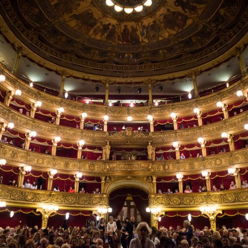 Per il quarto anno, il Teatro Stabile di Torino offre spettacoli a chi non può permetterseli