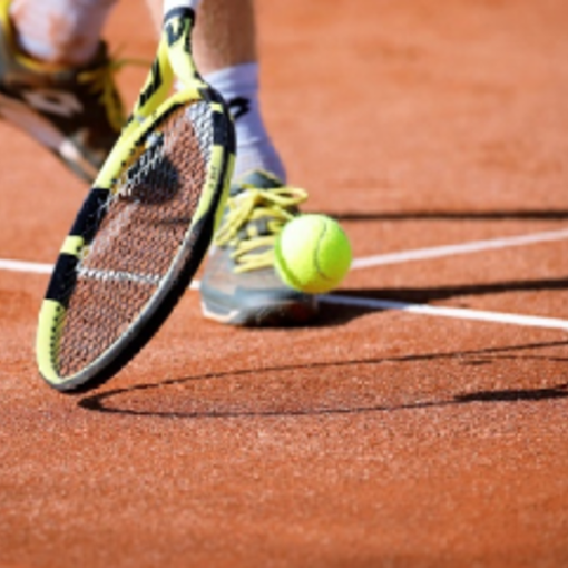 Il tennis allunga la vita: sotto rete si guadagnano quasi 10 anni. Lo dice la scienza (ma pure Pietrangeli)