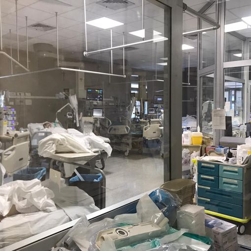 Ospedale Martini, le terapie intensive ultima trincea per sconfiggere il Covid: “La guerra? Non sappiamo quando la vinceremo”  [FOTO e VIDEO]