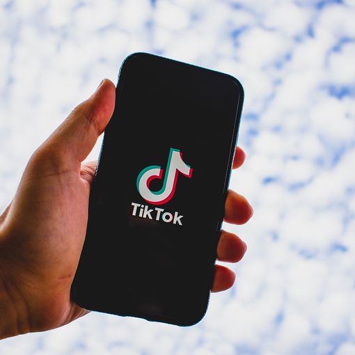 Tiktok: il social dei giovani preso d'assalto dai brand