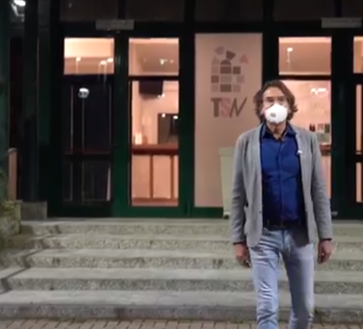 &quot;Primi a ripartire, ultimi ad arrenderci&quot;: il teatro Superga di Nichelino manda in scena gli spettacoli in streaming (VIDEO)