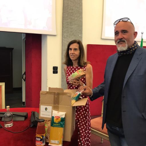 Coronavirus, Torino Solidale segue stabilmente 7400 famiglie: ogni mese distribuiti 11-12 mila panieri di cibo e beni primari