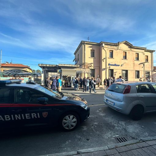 Treno travolge ed uccide 5 operai a Brandizzo, cordoglio di politica e sindacati: &quot;Costi per la sicurezza investimento per il futuro&quot;