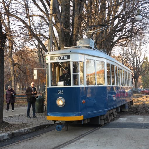 La poesia invade la città: Hypercritic e Scuola Holden aprono le porte dei tesori nascosti e sconosciuti di Torino