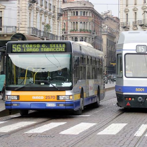 Bius e tram in centro a Torino