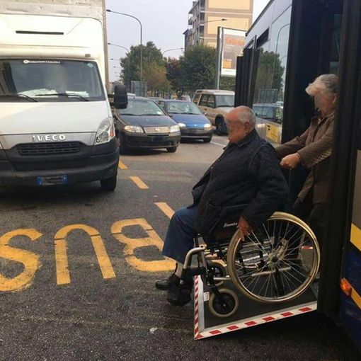Nichelino lavora per facilitare l'accesso alle pensiline dei bus per i disabili