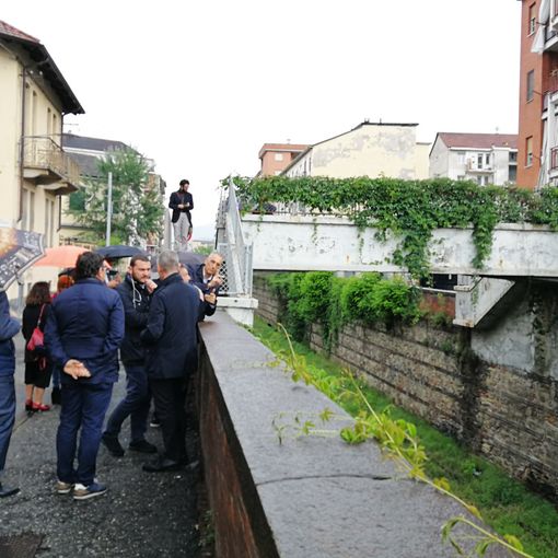 Al via i lavori di pulizia del trincerino, invaso dalla spazzatura
