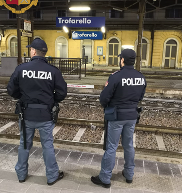 Evade dai domiciliari: ritrovato dalla polizia a bordo del treno Torino-Ventimiglia